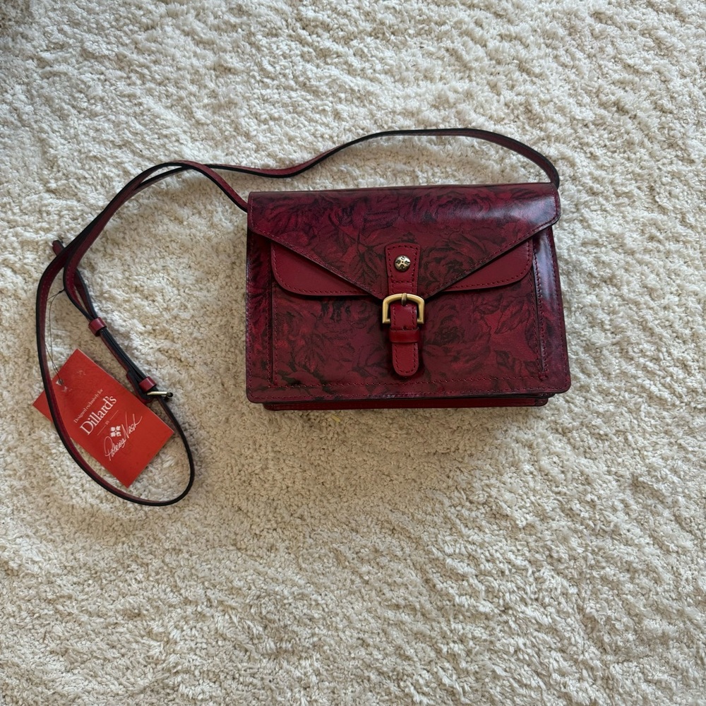 NWT Patricia Nash Cassano red leather crossbody bag with gold hardware